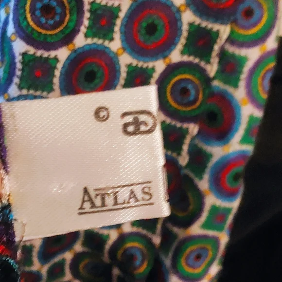 Elegant Multicolor Patterned Scarf - Picture 8 of 9